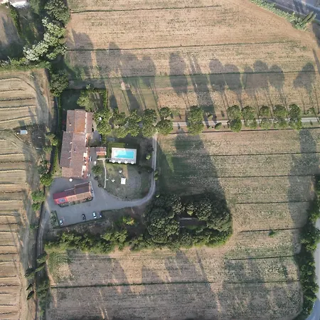 بيت للعطل La Vecchia Cantina Guzzardi Lari