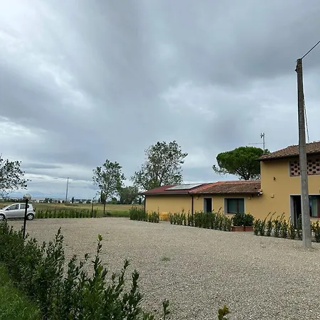 بيت للعطل La Vecchia Cantina Guzzardi Lari