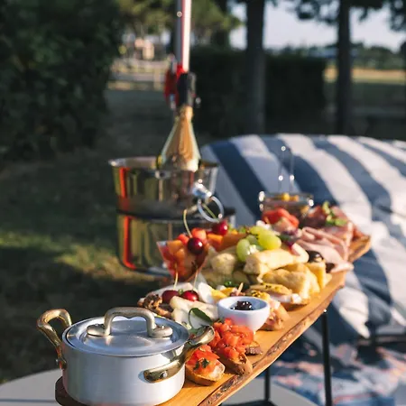 La Vecchia Cantina Guzzardi * Lari