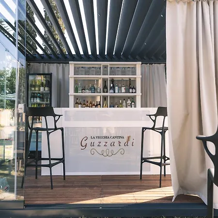 La Vecchia Cantina Guzzardi Tatil Evi *