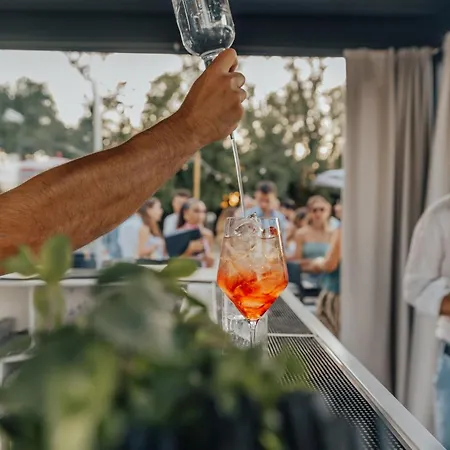La Vecchia Cantina Guzzardi Tatil Evi Lari