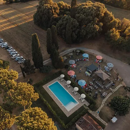 La Vecchia Cantina Guzzardi 別荘 ラーリ